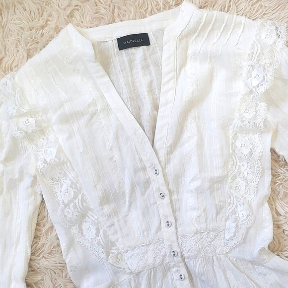 Majorelle Lace Flare Sleeve Blouse - Picture 2 of 11